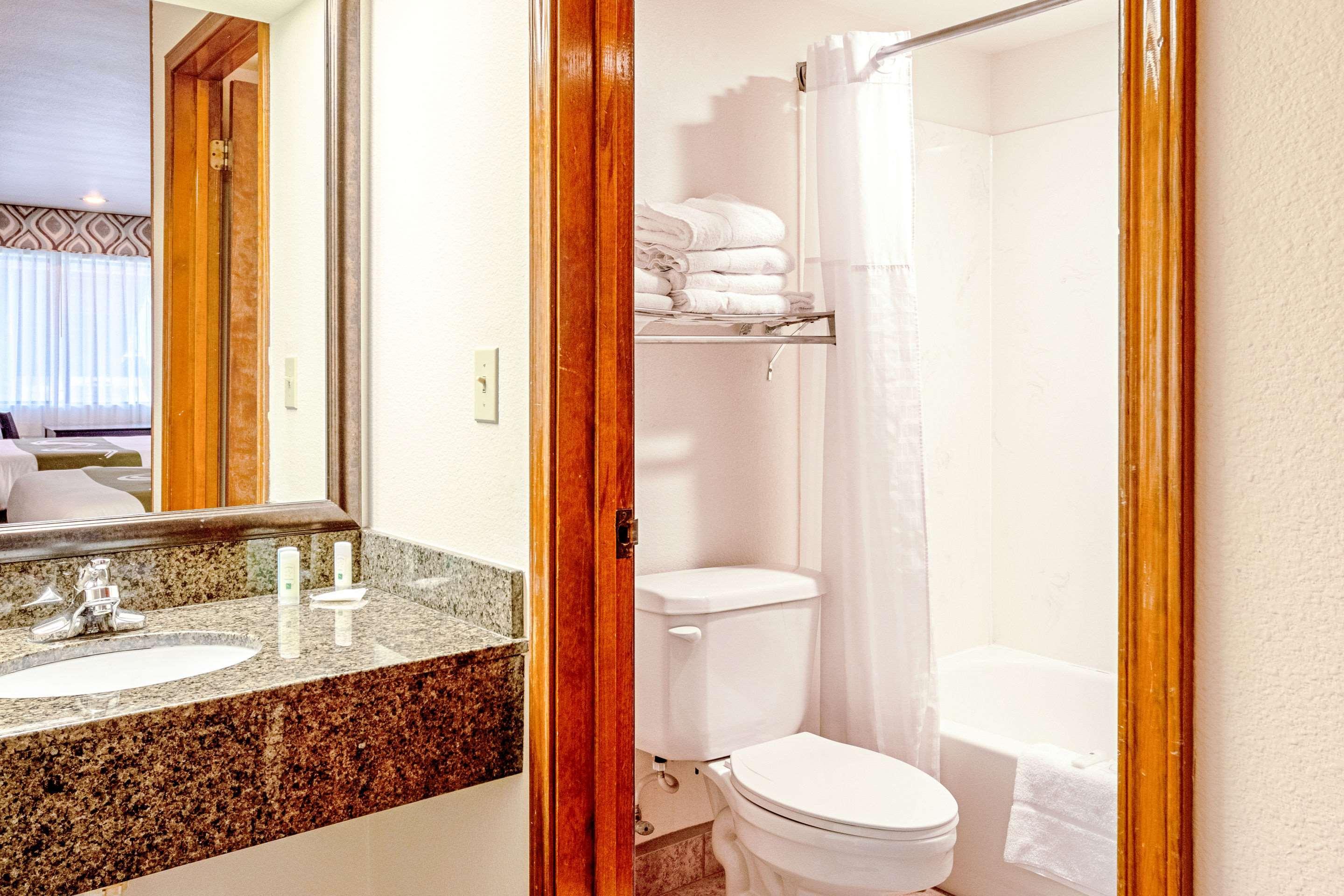 Quality Inn Three Rivers Екстер'єр фото
