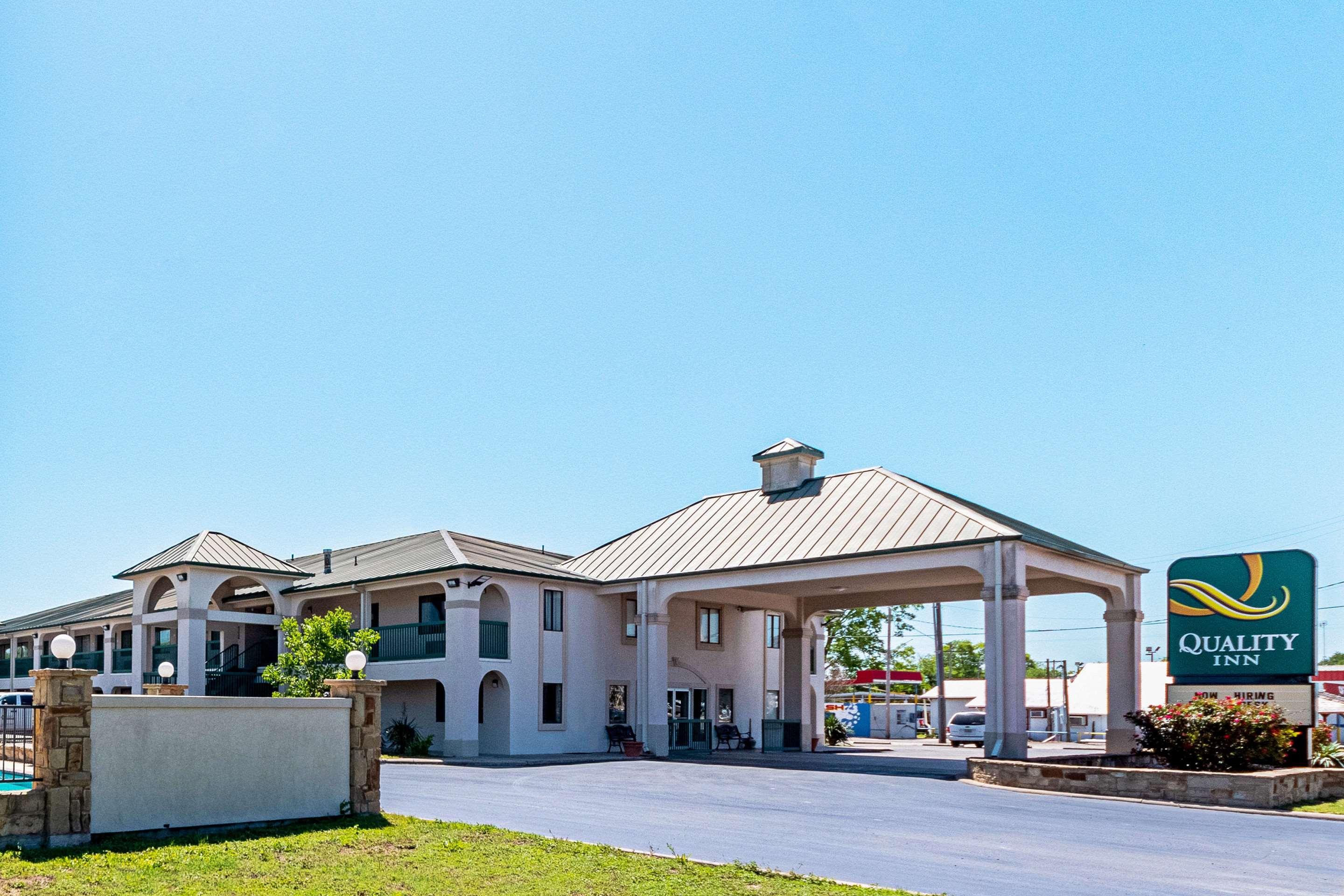 Quality Inn Three Rivers Екстер'єр фото