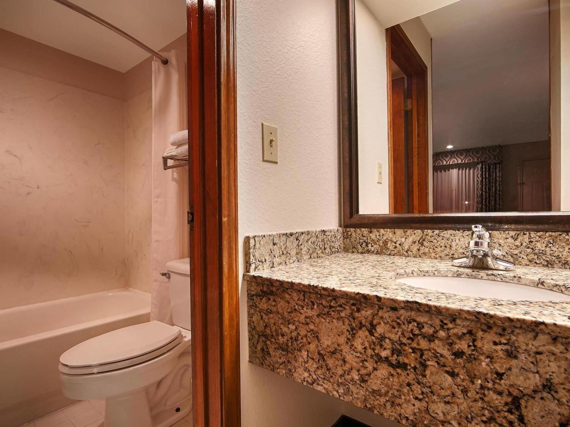 Quality Inn Three Rivers Екстер'єр фото